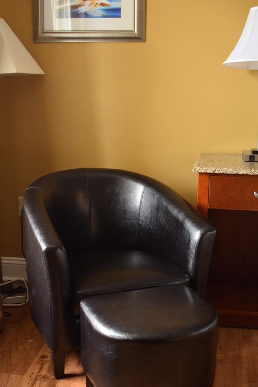 Atkinson Inn & Suites ランバートン エクステリア 写真